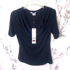NEW L.I.F.E Ruched plunge black short sleeve top